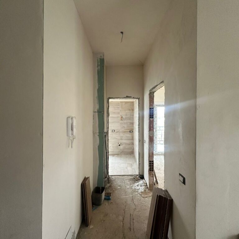 🏡 Shitet Apartament 1+1 – Tirana Porta e Re 📍