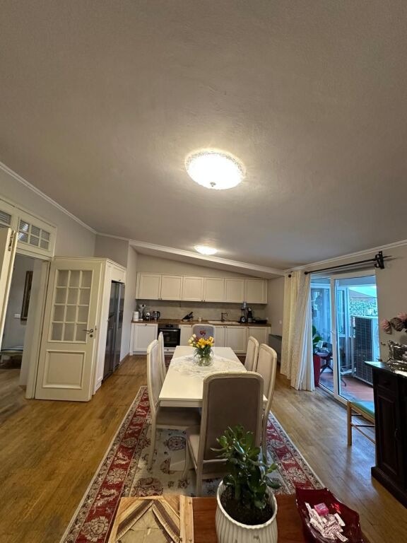 PENTHOUSE NË SHITJE – REZIDENCA KOLOMBO 2, LIQENI ARTIFICIAL I TIRANËS 522,000€