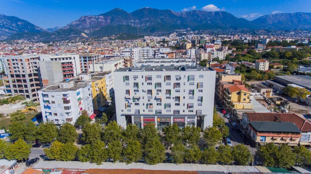 Apartament 1+1 në shitje  Rruga 5 Maji !