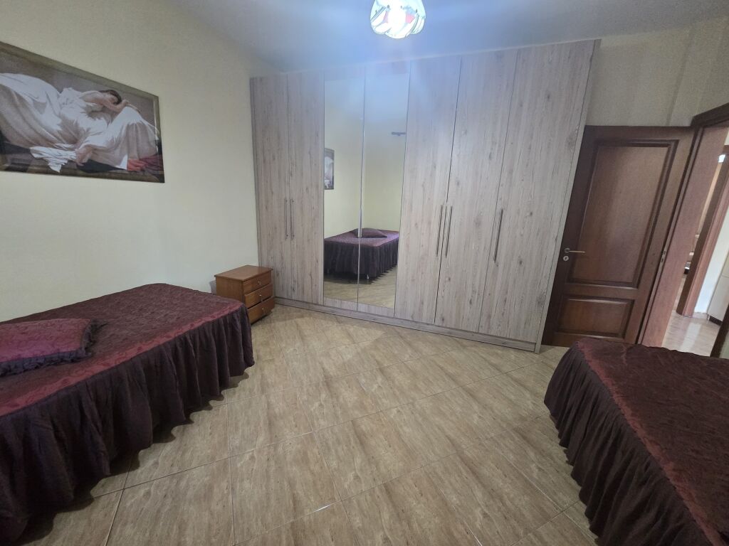 Shtepi me Qira 2+1+2 me 2 Ballkone 📍Laprake, prane Kupoles