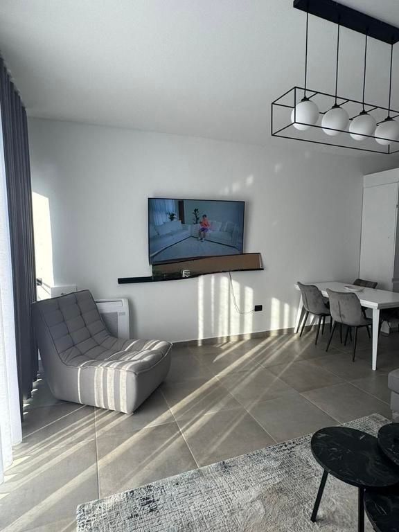 Shitet apartament 1+1 ne Shengjin te Rana e Hedhun!