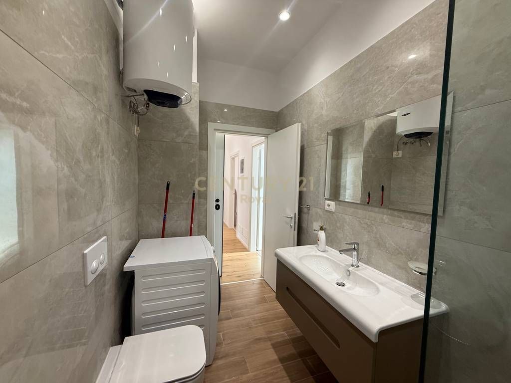 Jepet me qira apartament 2+1+2