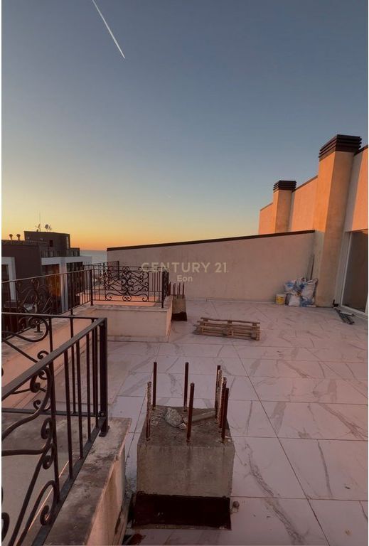 PAPAFINGO WITH SEA VIEW FOR SALE, QERRET !!