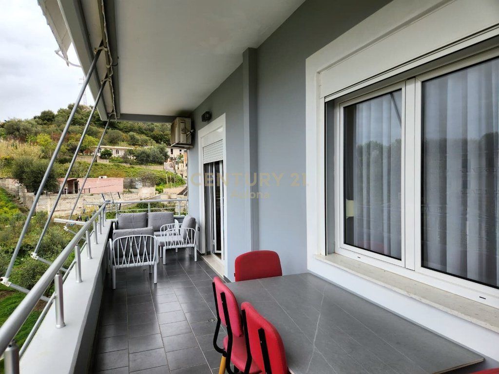 APARTAMENT MODERN 2+1 ME QIRA PRANE LUNGOMARE 1