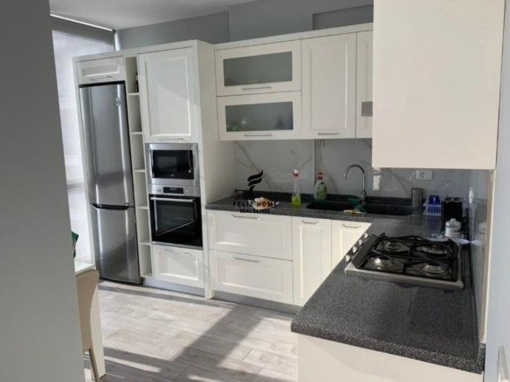 APARTAMENT ME QERA 2+1 FUSHA E AVIACIONIT 62.000 LEKE FH-66778