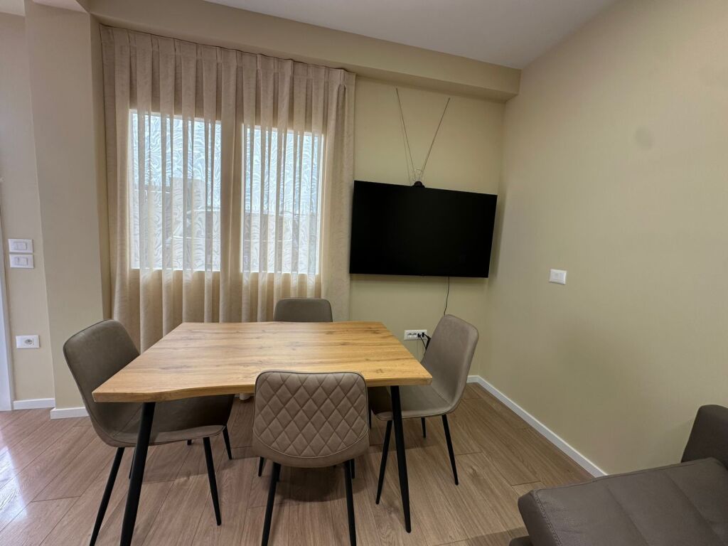 CASA PRIVATA IN AFFITTO 2+1 PARCHEGGIO