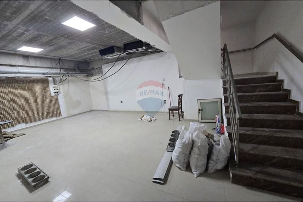 🏪 Dyqan – Për Shitje |  Vlorë 📍 Pas Conad | Sheshi Isa Boletini