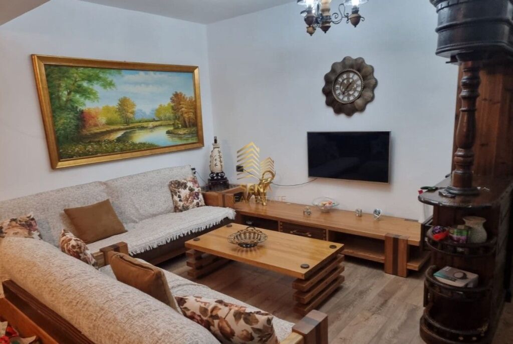 Qira, Apartament 1+1+blk + Post Parkimi, Rruga e Dibres – Shkolla e Bashkuar, 38,000 Lek/Muaj