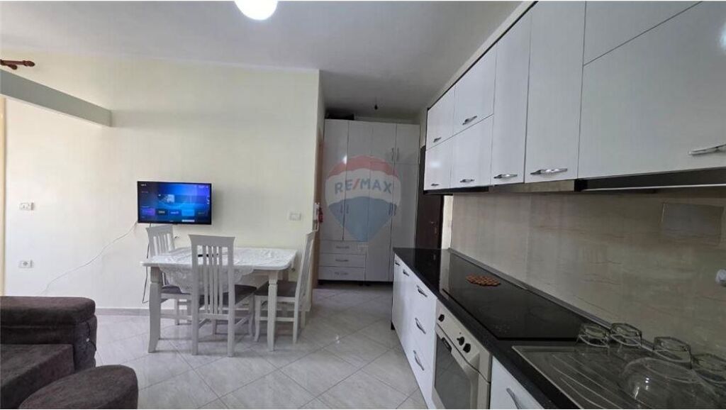 🏡 Studio – Për Qira | Lungomare, Vlorë | 100 m nga deti 🌊