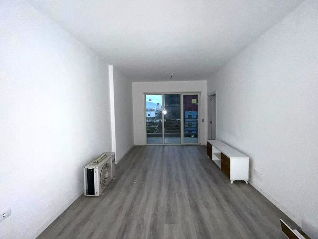 Appartamento 1+1+Parcheggio in affitto presso la Residenza E88 a Lapraka.