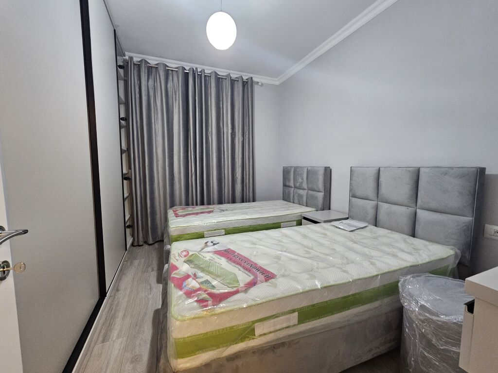 Univers city Jepet me qera apartament 2+1+2