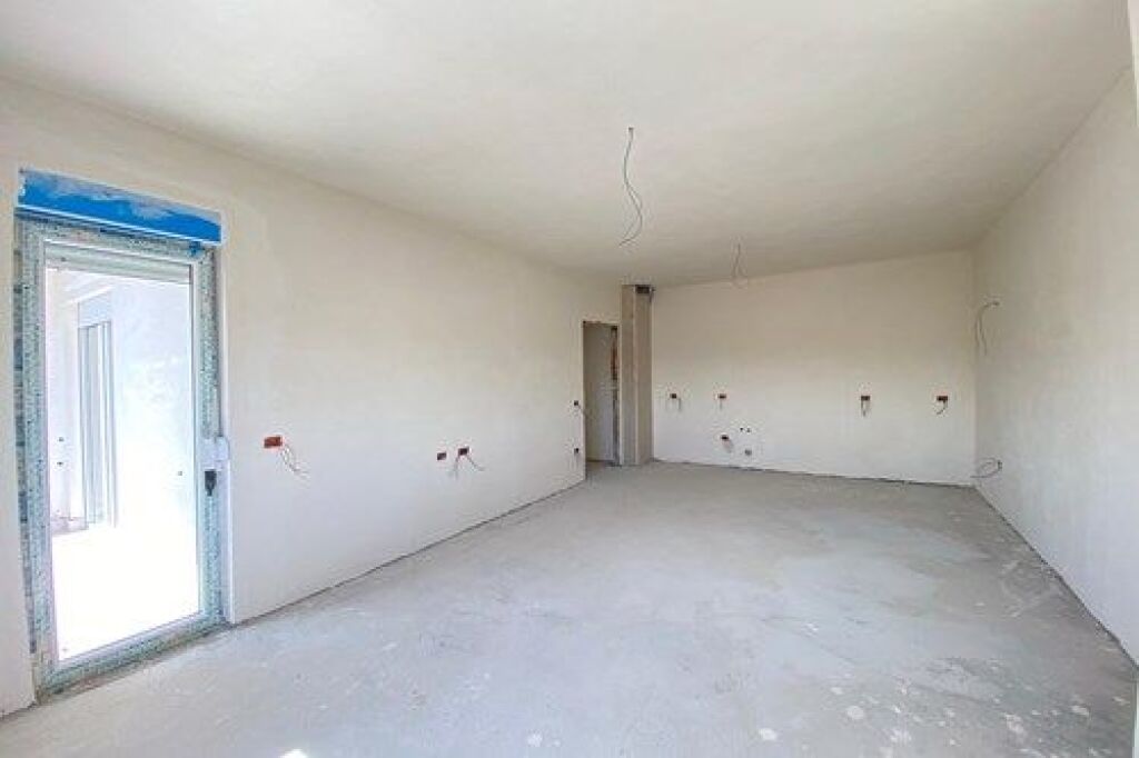 FOR SALE, APARTMENT 2+1+2, BULEVARDI BLU, TIRANE(530581011-9)