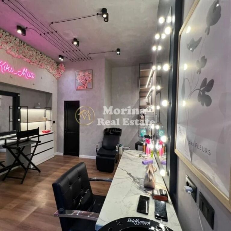 Rent | Business Premises | Martyrs of the Nation Boulevard | 450 €/month