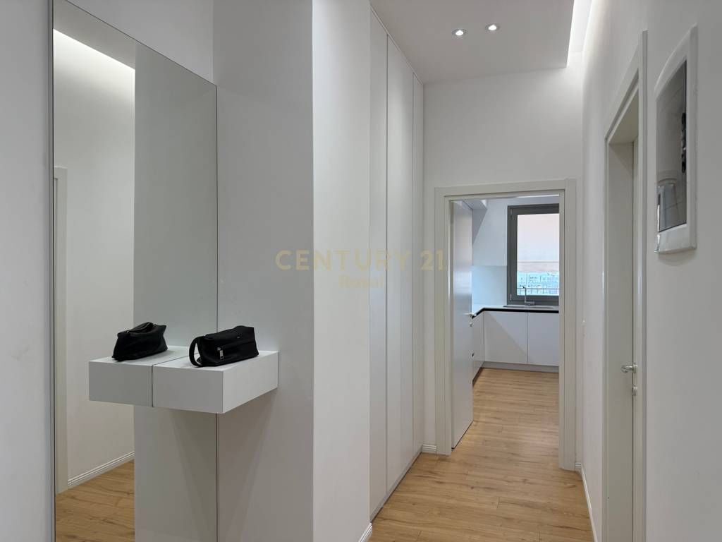 Jepet me qira apartament 2+1+2