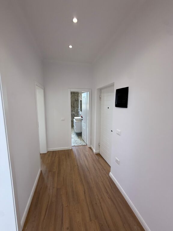 Shitet apartamenti 2+1