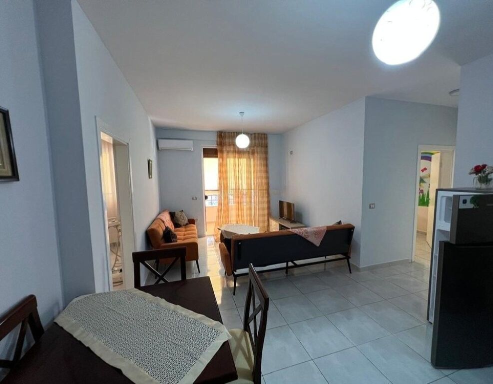 Apartament 3+1+2 Me Qira në Fresku, Tiranë