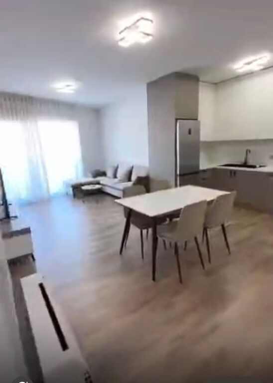 Appartamento 2+1+2+parcheggio presso la Filiale del Tesoro, Via Elbasan