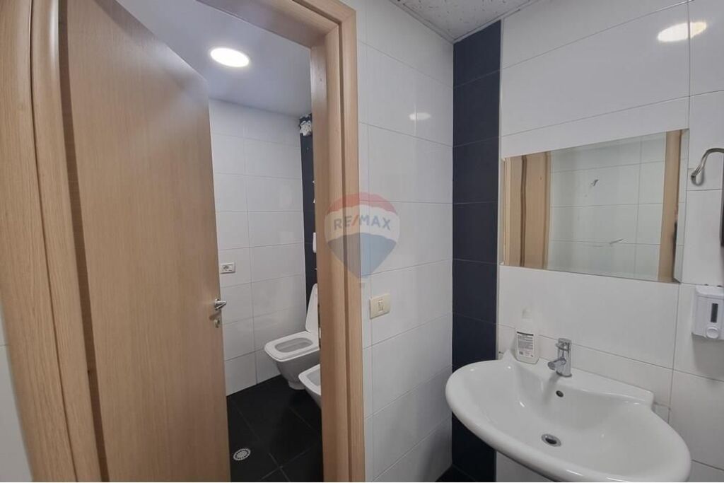 UFFICIO IN AFFITTO PRESSO LA LIBRERIA UNIVERSITARIA!