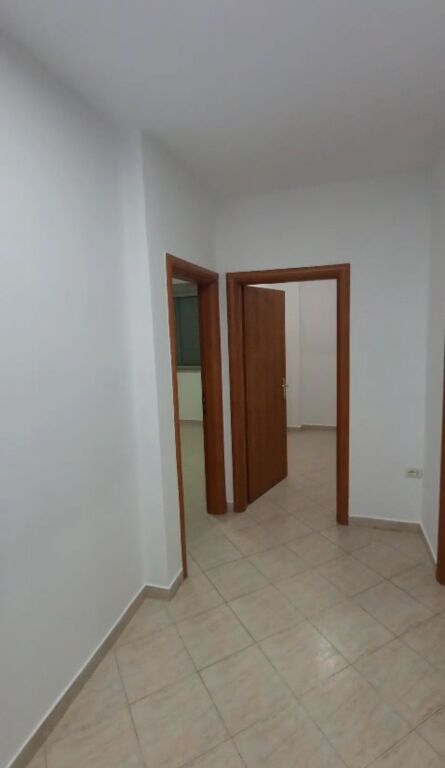 🏡 Apartment 2+1 for Rent – Kavajës Street (Condor Center)