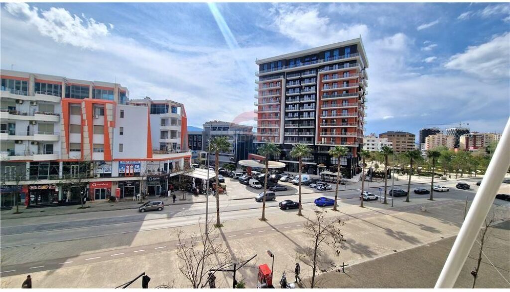 🏡 Appartamento 2+1 in Affitto – Lungo Mare, Vlorë