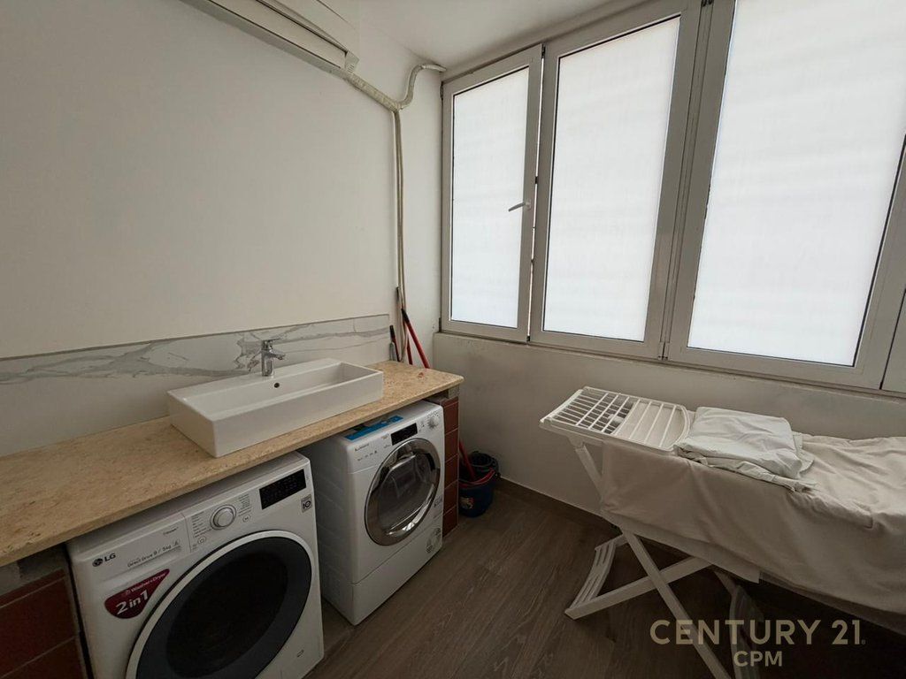 APPARTAMENTO 2+1 CON POSTO AUTO IN AFFITTO VICINO AL COMUNE DI PARIS!