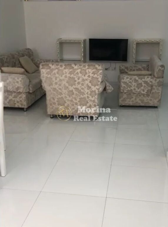 Affitto | Casa privata 1 + 1 | Vicino a Xhamis Xhura, Oxhaku | 350 €/mese