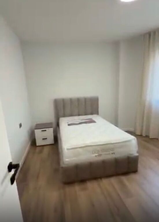 Appartamento 2+1+2+parcheggio presso la Filiale del Tesoro, Via Elbasan