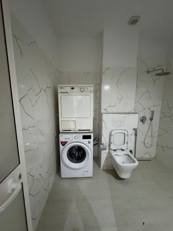 Apartment 1+1 for rent, Barrikadave Street, Near Lidhja e Prizrenit school
