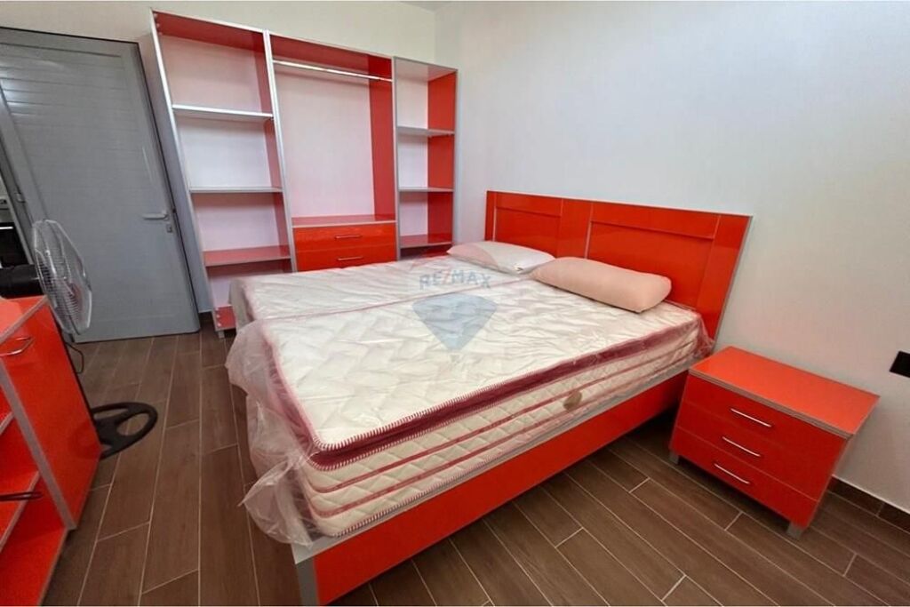 🏡 Apartament 1+1 me Qira – Rruga Reshat Osmani, Vlorë