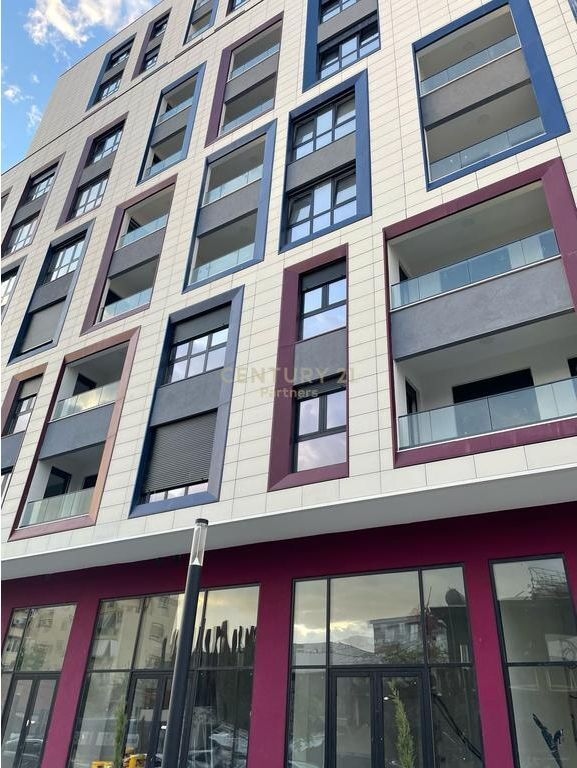 OKAZION - SHESIM APARTAMENT 2+1+2 – KOMUNA E PARISIT PRANE BAR "OSLO"