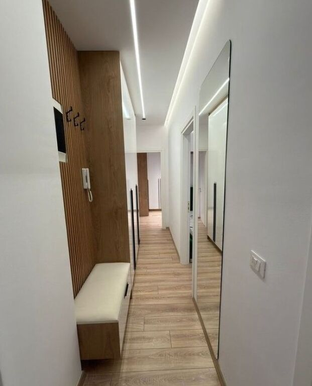 Apartament 2+1 Me Qira në Komunën e Parisit, Tiranë