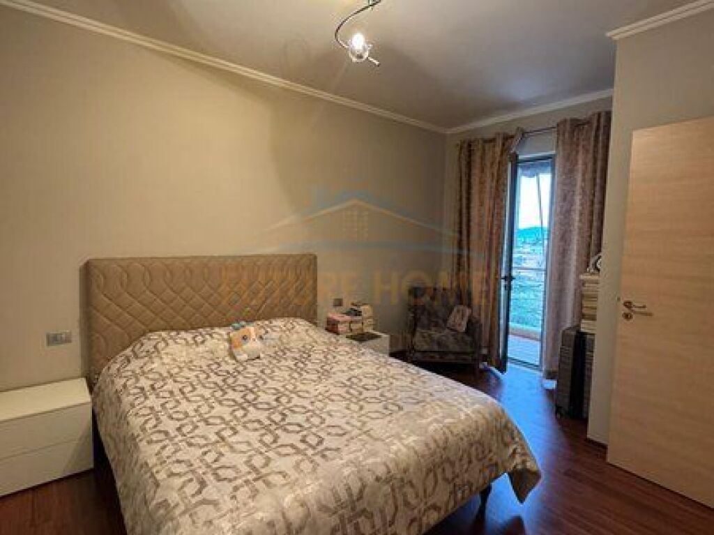 In vendita, Appartamento 2+1+2, Complesso Tower Bridge, Via Dibra.