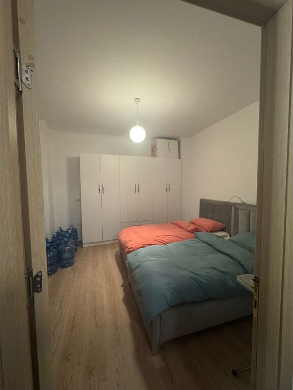 VILË 2 KATËSHE PËR QERA - RR. RIZA CEROVA