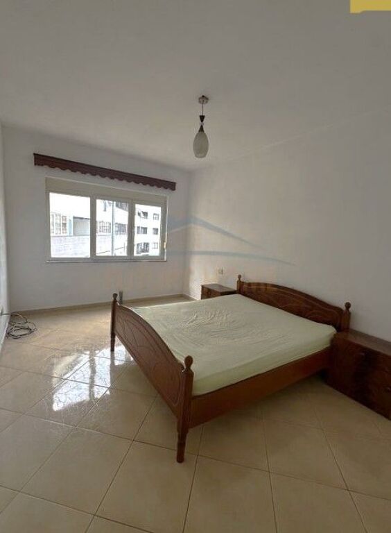 Shitet, Apartament 2+1+2, Unaza e Re prane Rotondos.