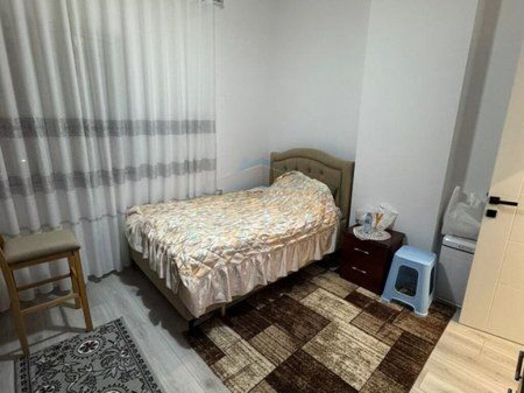 Shitet, Apartament 2+1, Fresk, Tiranë.