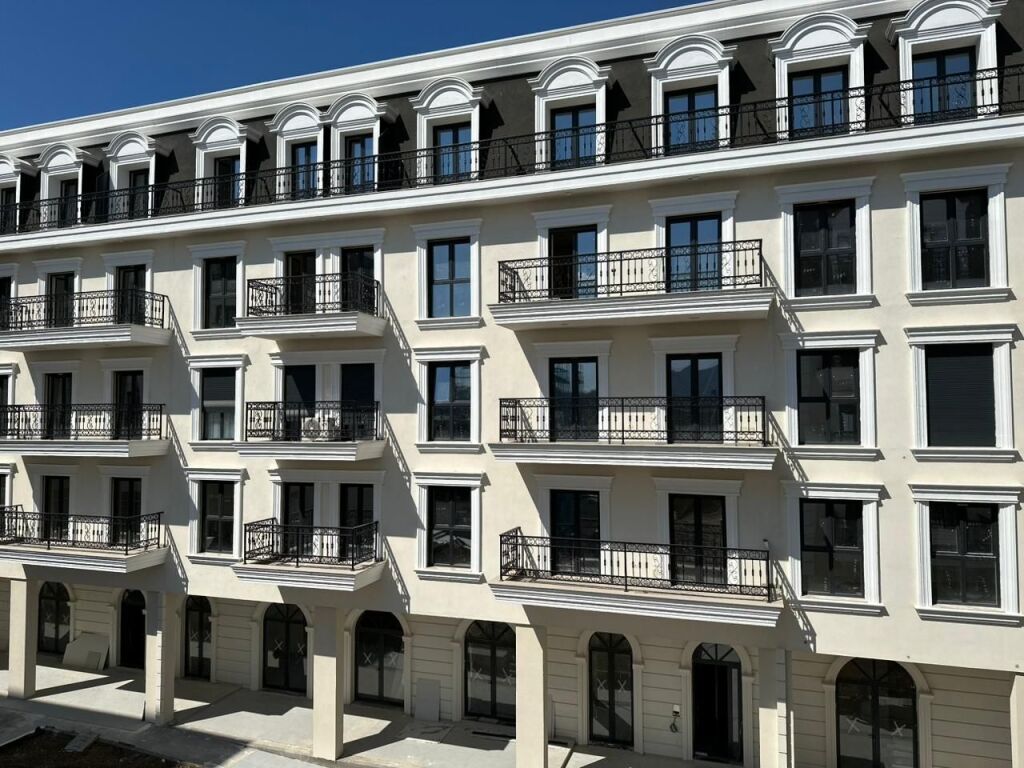 🏡 Shitet Garsoniere te Tirana Porta e Re, Sauk