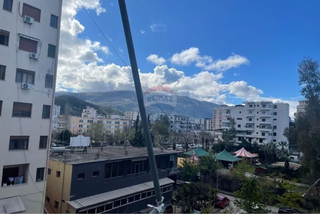 🏡 Apartament 3+1 me Qira – Pranë Parkut Aulona, Vlorë