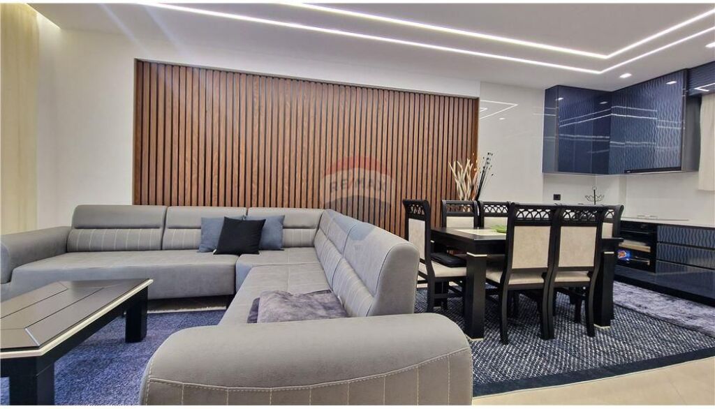 🏡 Appartamento 2+1 in Affitto – Lungo Mare, Vlorë