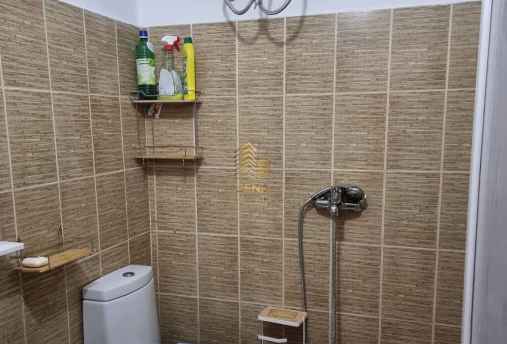 Qira, Apartament 1+1+blk + Post Parkimi, Rruga e Dibres – Shkolla e Bashkuar, 38,000 Lek/Muaj