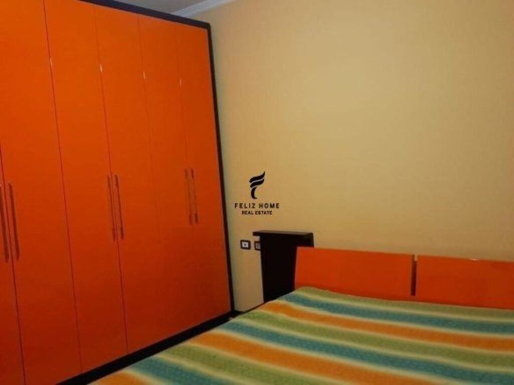 APARTAMENT ME QERA 2+1 QYTETI STUDENT 500 EURO FH-66962