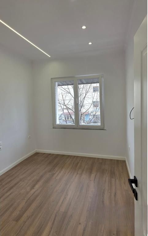 Shitet Apartament 2+1 tek Rruga Bardhyl 148,000 €