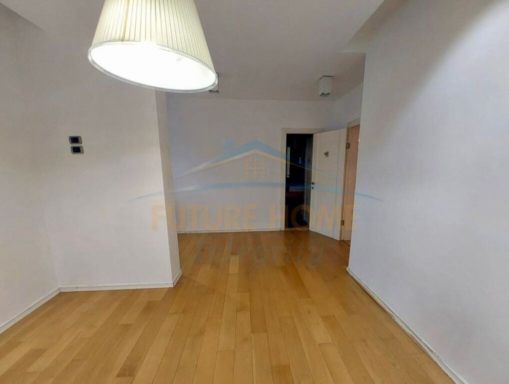 Affitto, Appartamento per Uffici, Blloku, Tirana.