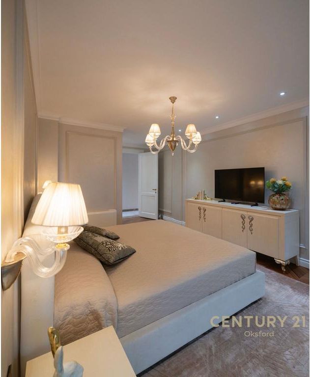 Ekskluzive! Vilë Luksoze Për Shitje në Plazhin Iliria Moderne me Spa, Rooftop dhe Pishinë – Investim Premium