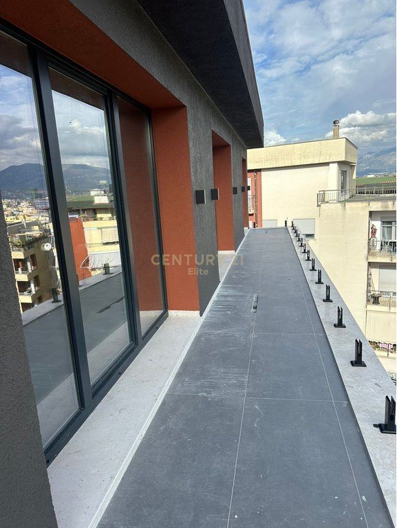 Edificio multifunzionale in affitto – Kodra e Diellit, Tirana