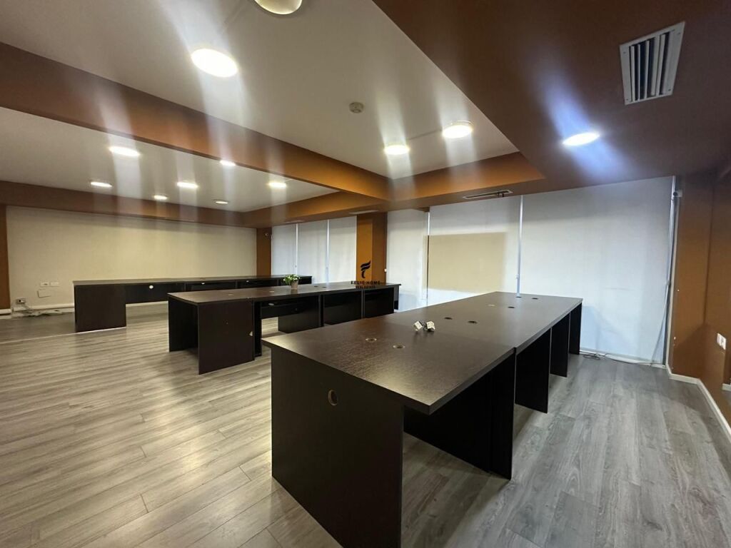 SHITET ZYRE 200 M2 BLLOKU 1.000.000 EURO FH-66823