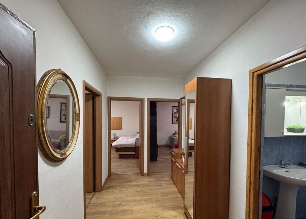 APARTAMENT 2+1 PER SHITJE, PRANE SPITALEVE!