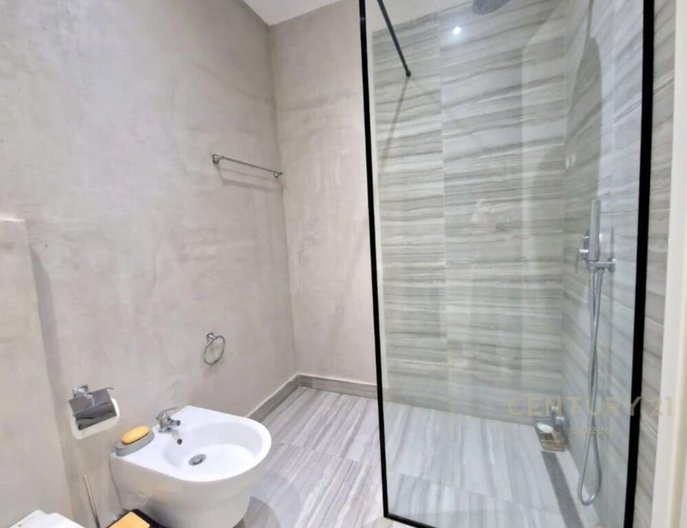 Apartament 1+1 me Post Parkimi për Qera