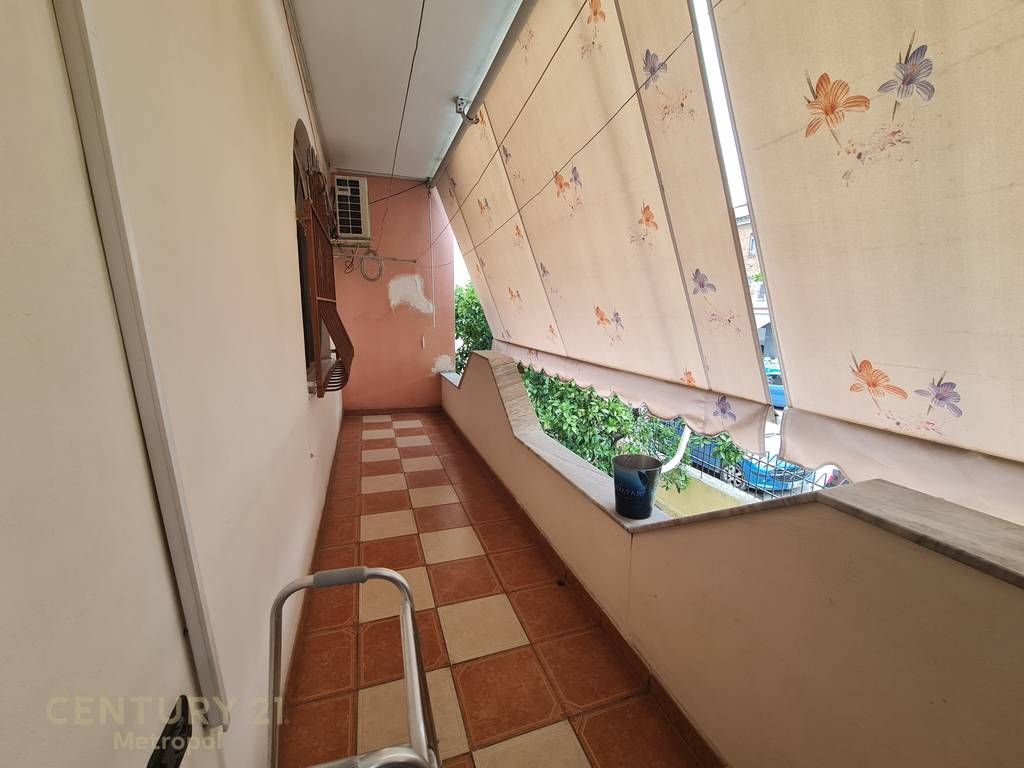 OFFRO CASA PRIVATA SU DUE PIANI IN AFFITTO - KOMBINAT! 800 € /Mese