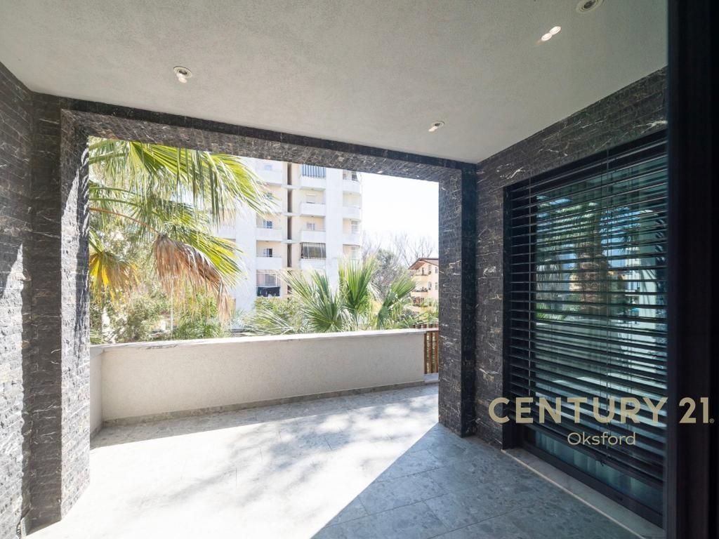 Ekskluzive! Vilë Luksoze Për Shitje në Plazhin Iliria Moderne me Spa, Rooftop dhe Pishinë – Investim Premium