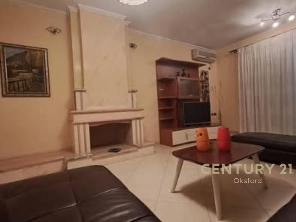 Penthouse për qira në Vlorë